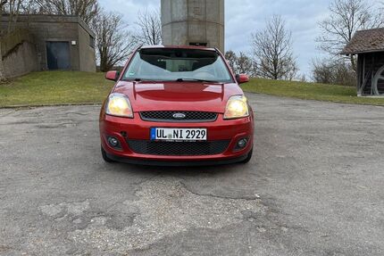Ford Fiesta 190.000 km 1.350 &euro; Blaubeuren 89143