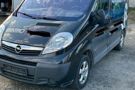 Opel Vivaro 215.000 km 5.990 &euro; Neu-Ulm 89231