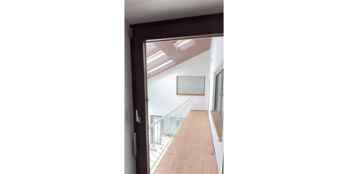 Dachgeschoßwohnung Günzburg - 4 Zimmer, 120 m&sup2;, 980&euro; | Angebot:26368905