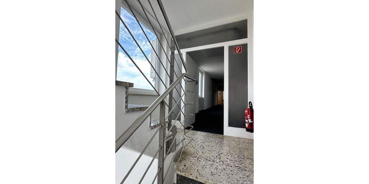 Gewerbeobjekt Weißenhorn - 8 Zimmer, 267 m&sup2;, 2.000&euro; | Angebot:24450600