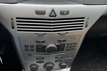 Opel Astra 136.000 km 2.000 &euro; Illerrieden 89186