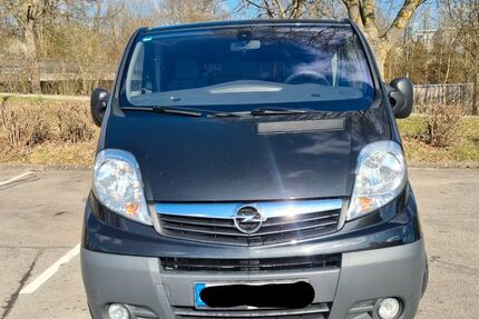 Opel Vivaro 333.000 km 7.900 &euro; Günzburg 89312