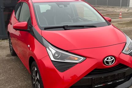 Toyota Aygo (X) 61.400 km 9.900 &euro; Leipheim 89340