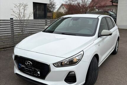 Hyundai i30 91.000 km 9.900 &euro; Kötz 89359