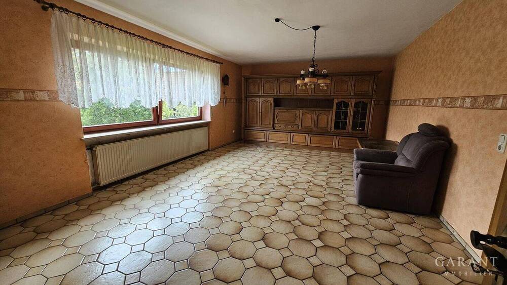 Einfamilienhaus Ichenhausen - 8 Zimmer, 200 m&sup2;, 530.000&euro; | Angebot:25707717