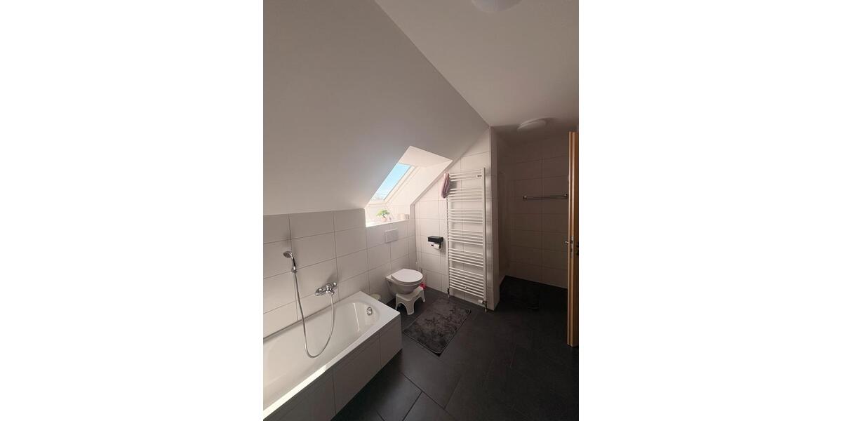 Dachgeschoßwohnung Leipheim - 3 Zimmer, 90 m&sup2;, 1.000&euro; | Angebot:26322579