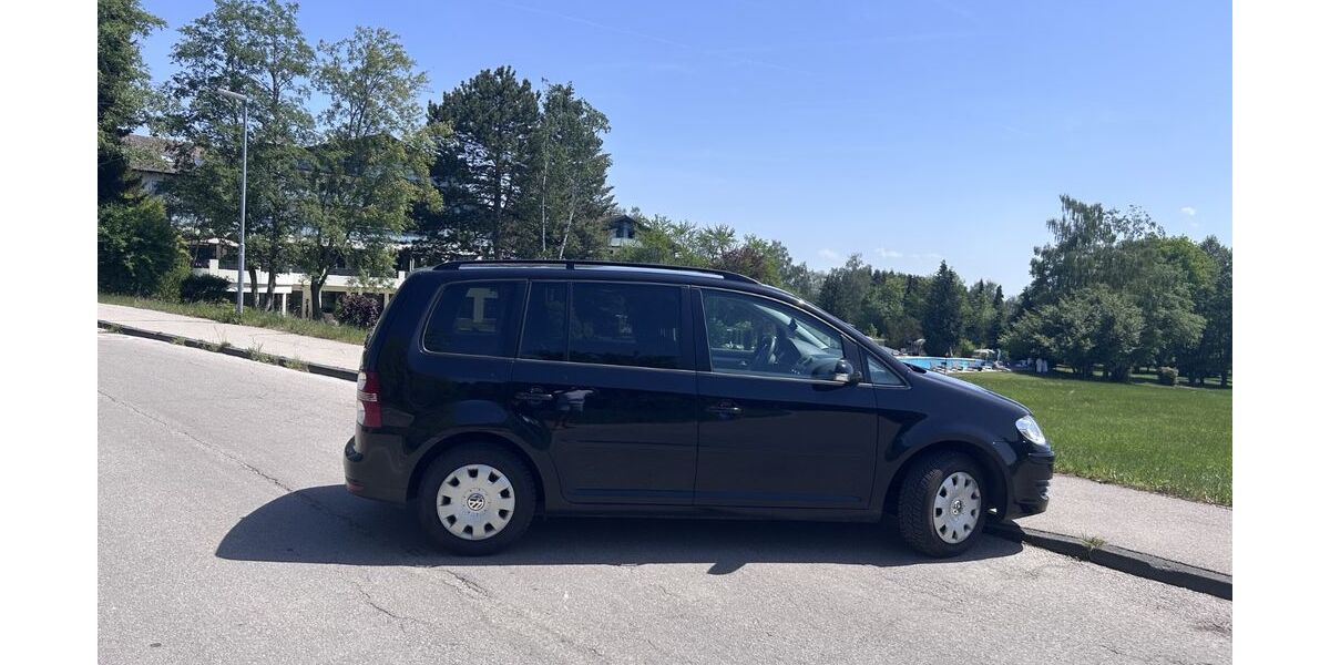 VW Touran 151.000 km 5.750 &euro; Ehingen an der Donau 89584