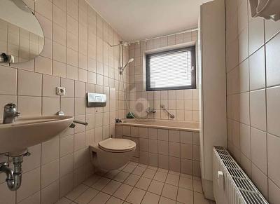 HELLES ZUHAUSE IN ZENTRALER LAGE 2 zimmer