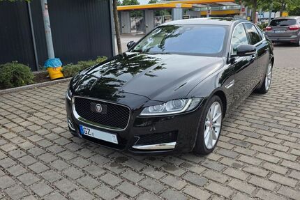 Jaguar XF 128.000 km 11.500 &euro; Günzburg 89312