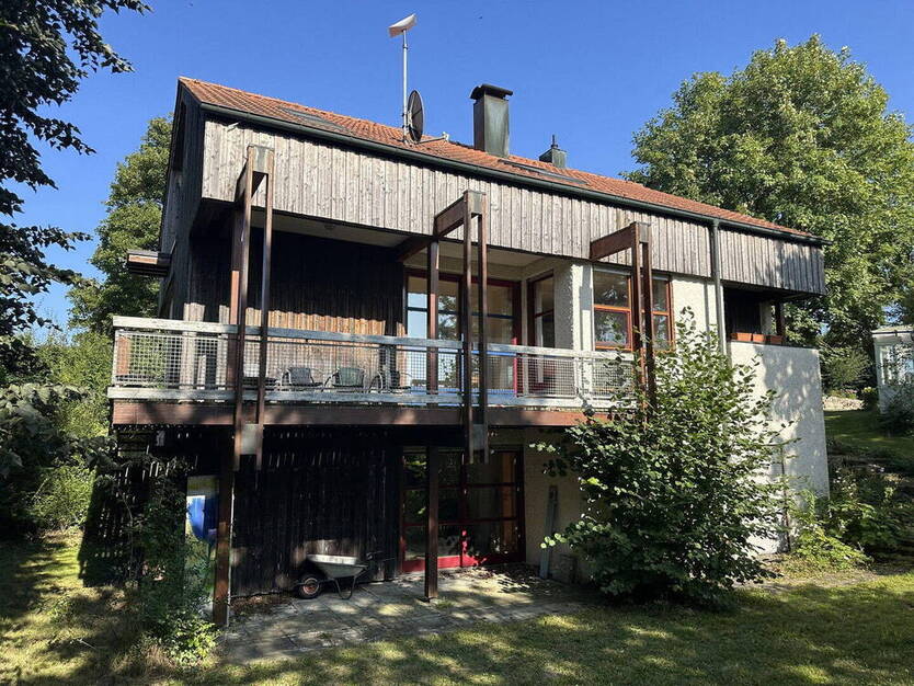 Großzügiges Architektenhaus im Grünen mit Weitblick - befristet!