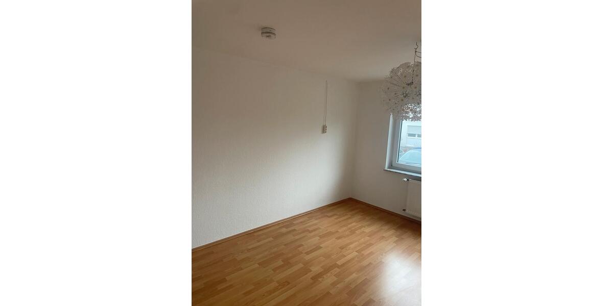 Schöne 2-Zimmer-Whg 65 qm mit EBK, Terrasse in Bernstadt 680 KM 2 zimmer