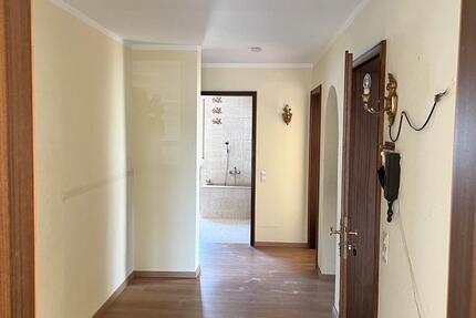 Wohnung Vöhringen - 5 Zimmer, 135 m&sup2;, 1.300&euro; | Angebot:25793632