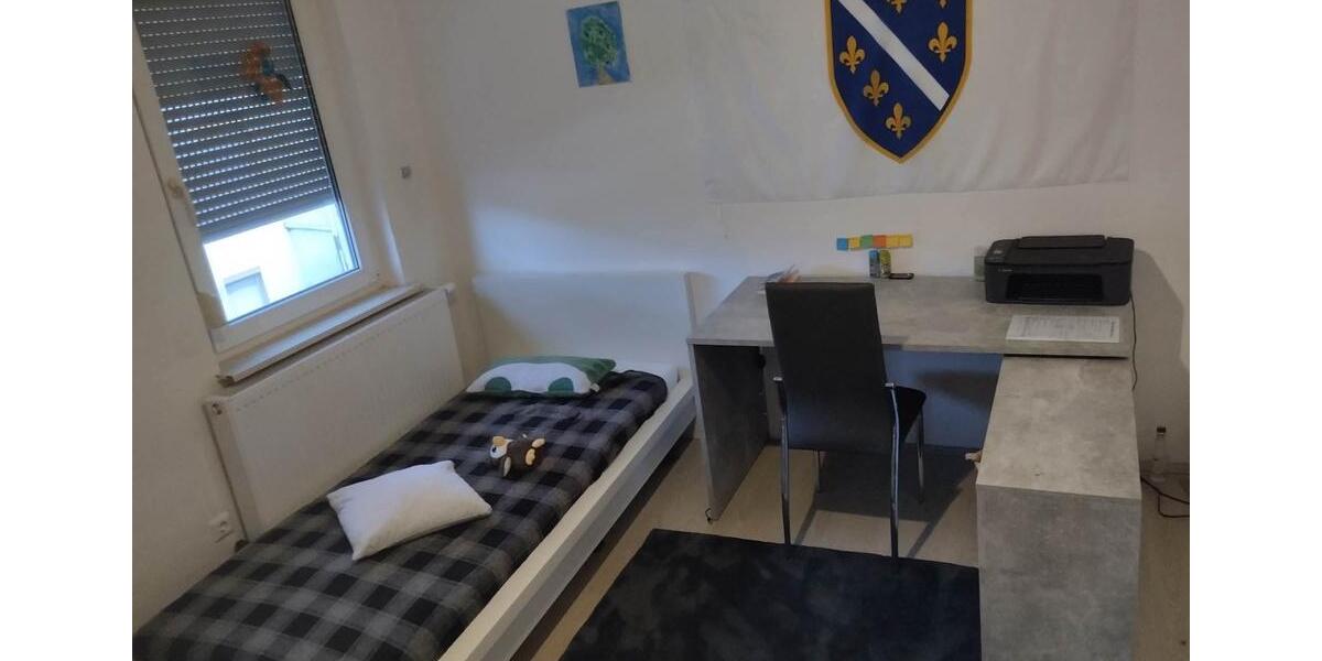 Etagenwohnung Geislingen an der Steige - 2 Zimmer, 80 m&sup2;, 900&euro; | Angebot:26380279