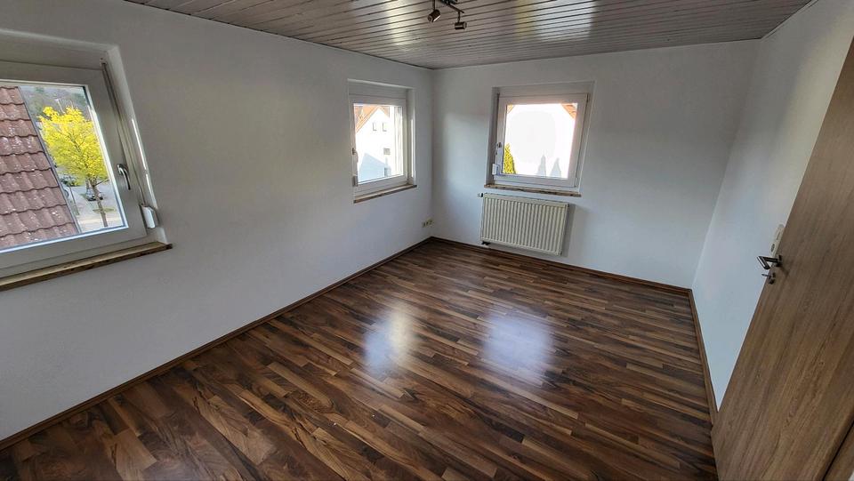 Reihenhaus Herbrechtingen - 5 Zimmer, 110 m&sup2;, 1.300&euro; | Angebot:26233227