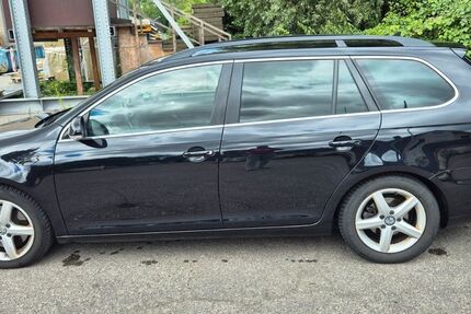 VW Golf 275.000 km 4.699 € Oberelchingen 89275