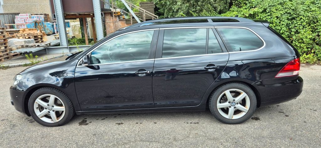 VW Golf 275.000 km 4.699 € Oberelchingen 89275