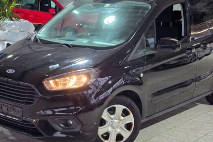 Ford Tourneo Courier 71.000 km 12.900 &euro; Ichenhausen 89335