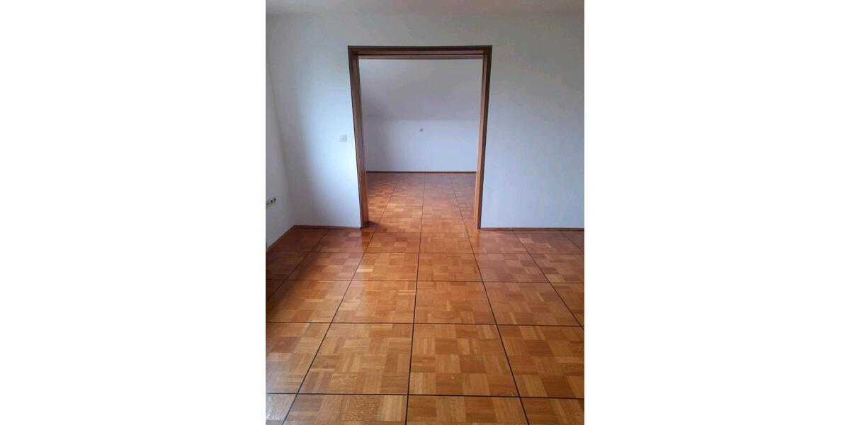 Dachgeschoßwohnung Achstetten - 4 Zimmer, 80 m&sup2;, 1.100&euro; | Angebot:24712654