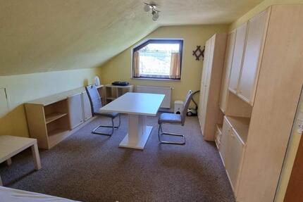 Möblierte, stilvolle 1-Zimmer-DG-Wohnung in Illertissen 1 zimmer