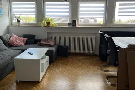Großzügige 5-Zimmer-DG Wohnung in ruhiger Lage