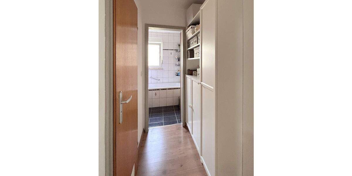 Etagenwohnung Ulm Böfingen - 4 Zimmer, 93 m&sup2;, 340.000&euro; | Angebot:25693632