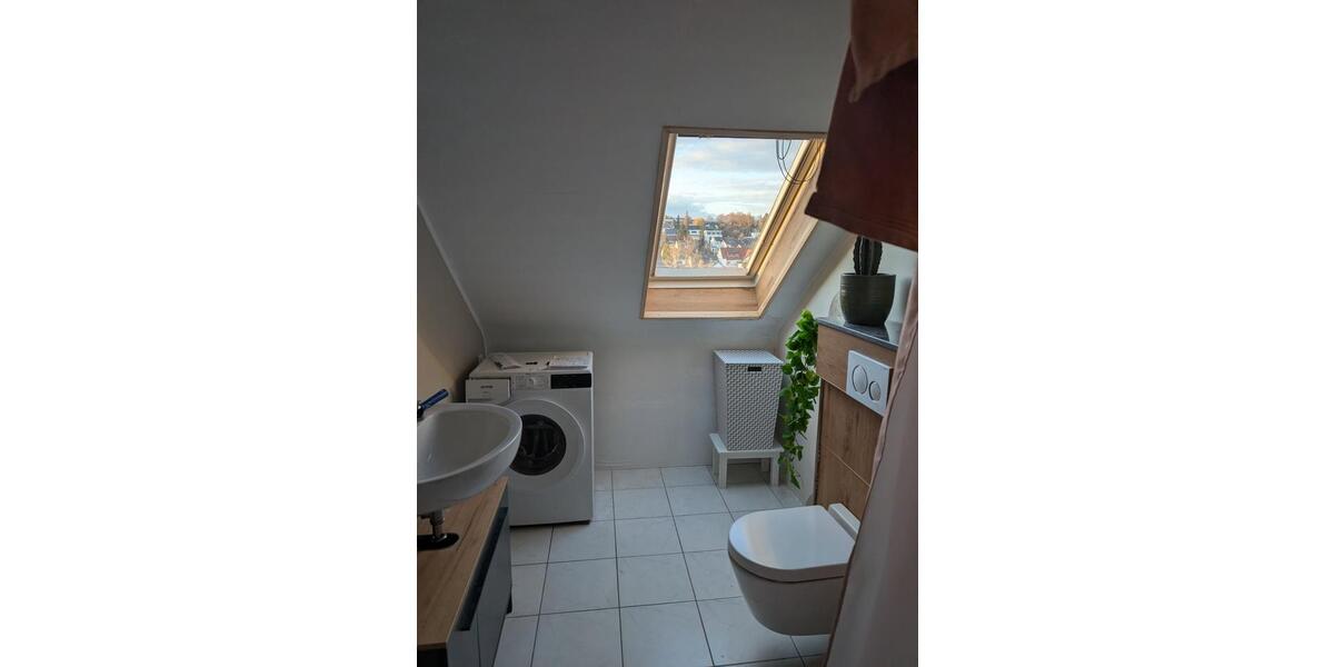 Dachgeschoßwohnung Laichingen - 3.5 Zimmer, 81 m&sup2;, 1.300&euro; | Angebot:26262611