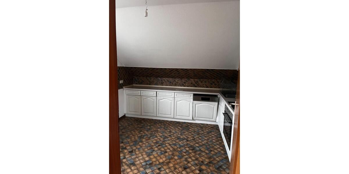 3 Zimmer Dachgeschoß Wohnung zimmer