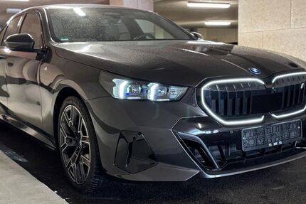 BMW i5 21.370 km 64.400 &euro; Ulm 89081