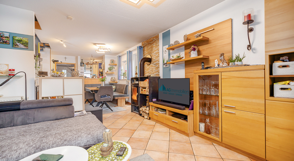 Ruhig wohnen, zentral leben – Reiheneckhaus mit Wohlfühlcharakter 4.5 zimmer