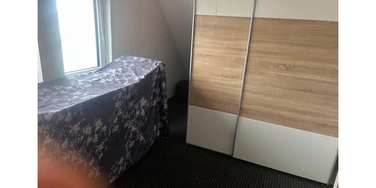 Dachgeschoßwohnung Neu-Ulm Burlafingen - 3.5 Zimmer, 80 m&sup2;, 1.100&euro; | Angebot:26245292