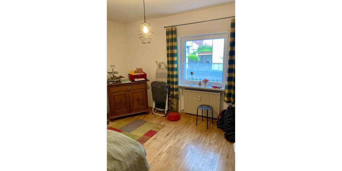Etagenwohnung Illertissen - 3 Zimmer, 80 m&sup2;, 860&euro; | Angebot:26875055