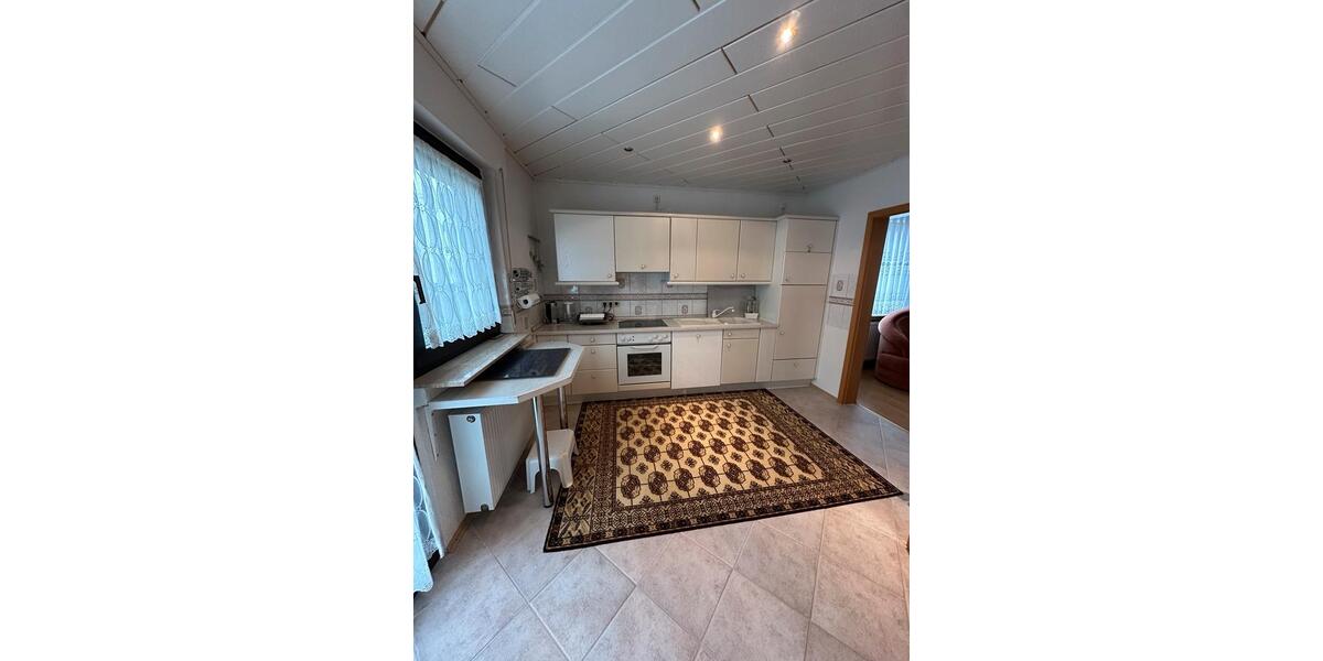 Reihenendhaus ( 1 Familienhaus ) mit Garten u. Garage +Stellplatz 6 zimmer