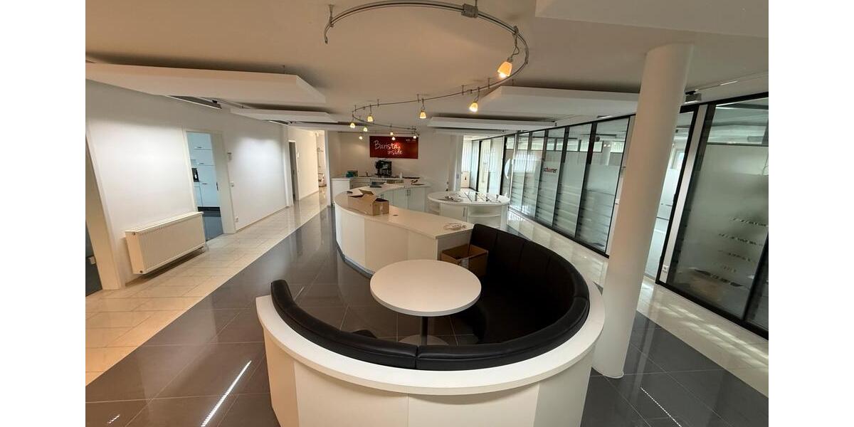 Gewerbeflächen Büros Ausstellungsflächen in Urspring an B10 zimmer