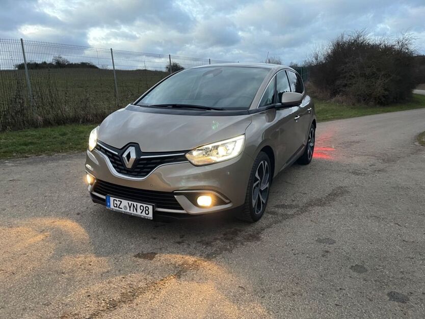 Renault Scenic 24.800 km 12.899 € Allmendingen 89604
