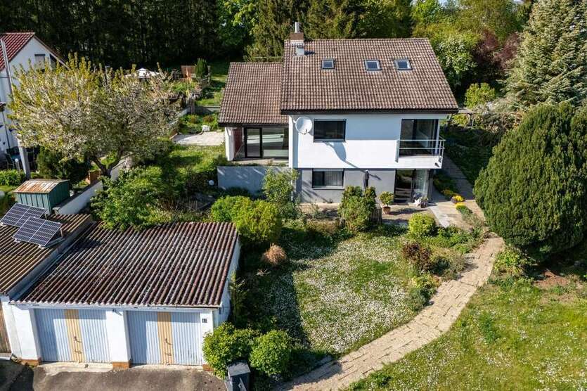 Haus zum Kaufen in Langenau Albeck 499.900 € 251 m²