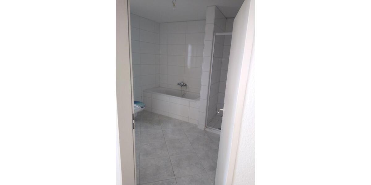 Erdgeschoßwohnung Kötz - 4 Zimmer, 120 m&sup2;, 1.300&euro; | Angebot:25589285