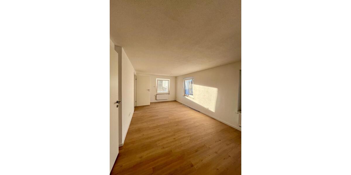 Mehrfamilienhaus, Wohnhaus Bernstadt - 10 Zimmer, 270 m&sup2;, 690.000&euro; | Angebot:26692495
