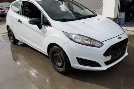 Ford Fiesta 145.712 km 3.900 &euro; Senden 89250