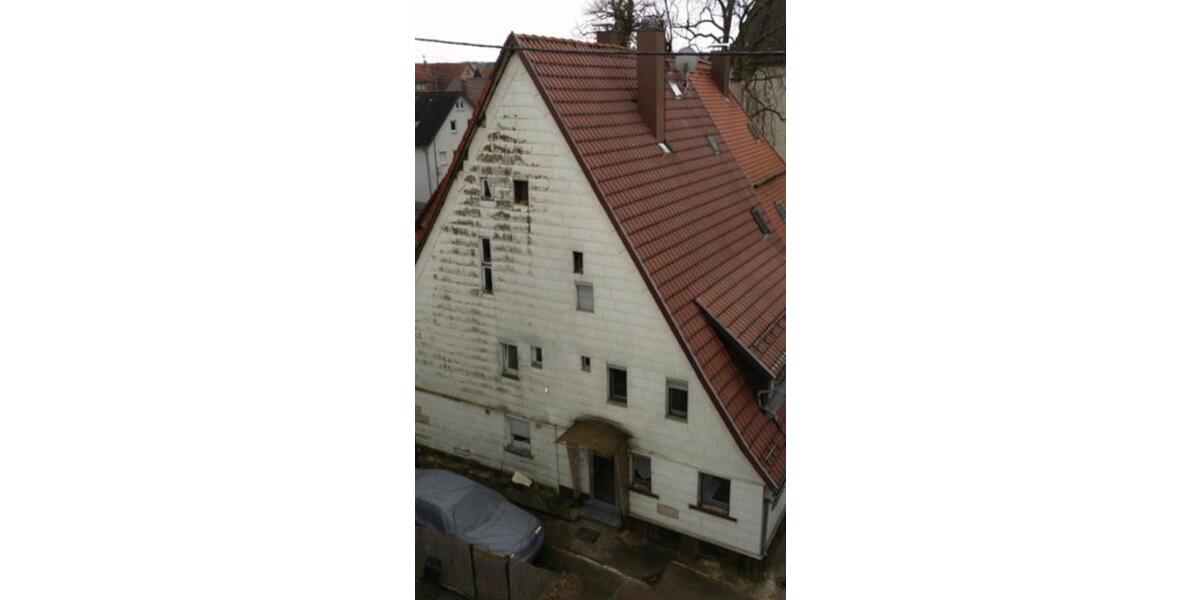 Einfamilienhaus Laichingen - 8 Zimmer, 122 m&sup2;, 140.000&euro; | Angebot:25935167