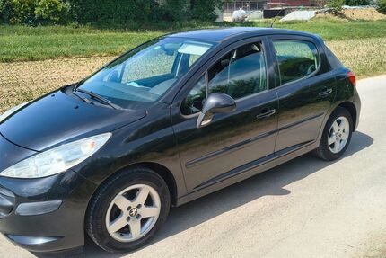 Peugeot 207 172.000 km 1.999 &euro; Ulm-Eggingen 89079