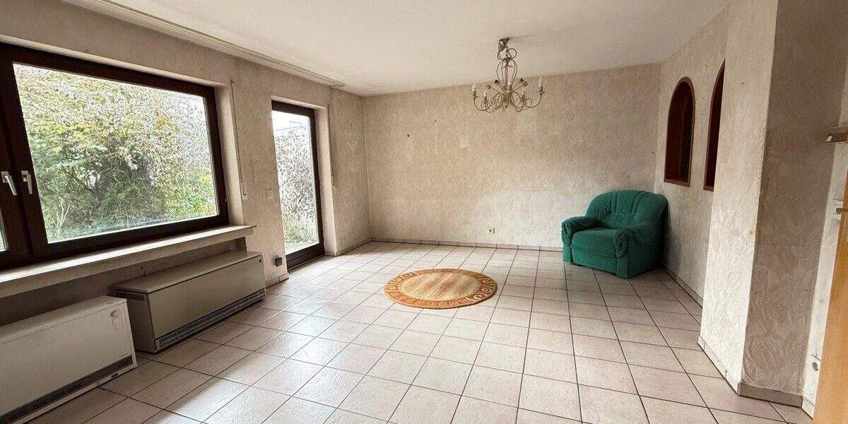 Reihenmittelhaus Pfaffenhofen an der Roth Pfaffenhofen - 5 Zimmer, 124 m&sup2;, 348.000&euro; | Angebot:25698722