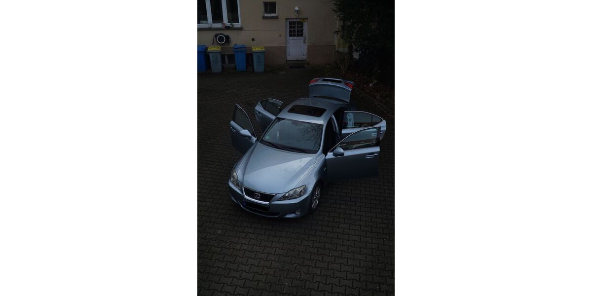 Lexus IS 220 186.000 km 6.000 &euro; Ulm 89077