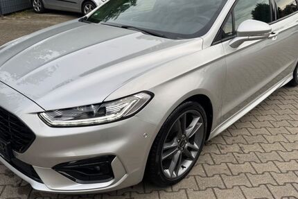 Ford Mondeo 124.321 km 15.590 &euro; Achstetten 88480