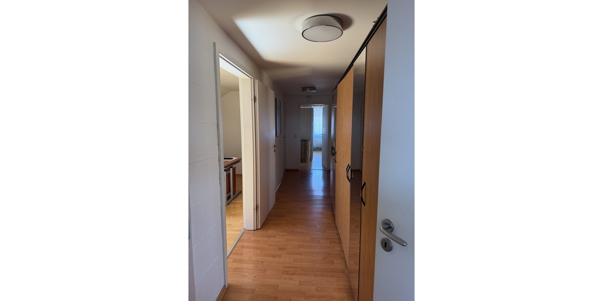 Wohnen mit Blick auf das Brenzer Schloss - Großzügige 4-Zimmer Wohnung mit Dachterrasse in Sontheim - Dachgeschoßwohnung Sontheim an der Brenz | Angebot:27097054