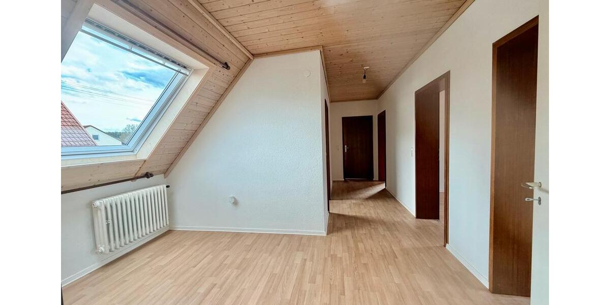 Etagenwohnung Neu-Ulm Burlafingen - 3 Zimmer, 105 m&sup2;, 1.135&euro; | Angebot:26661527
