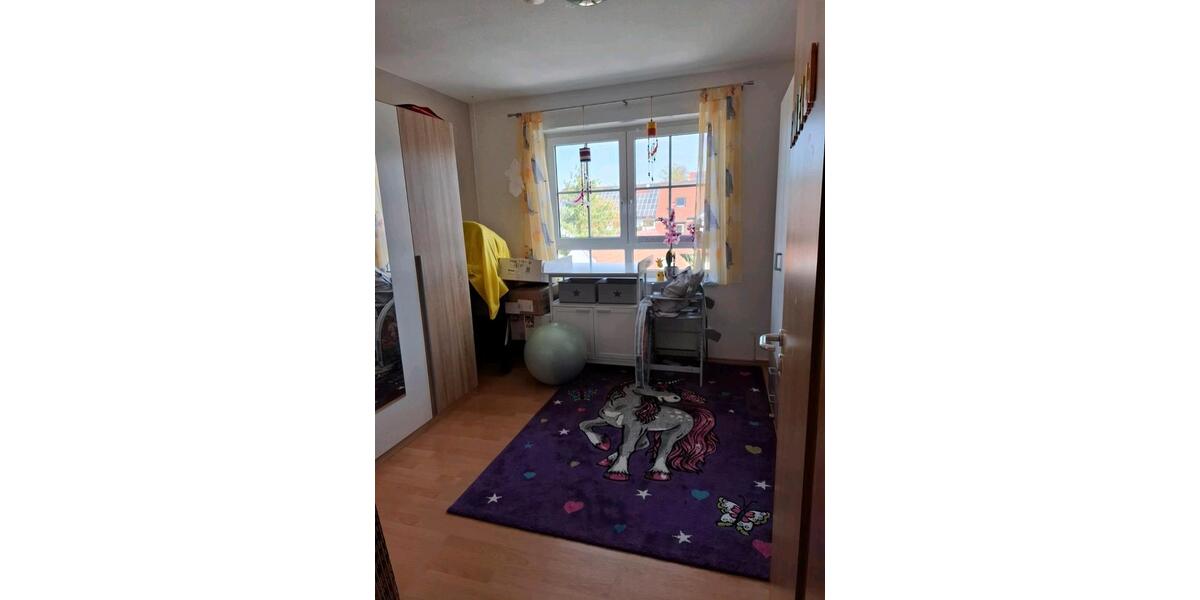 Dachgeschoßwohnung Bibertal - 5 Zimmer, 149 m&sup2;, 1.050&euro; | Angebot:26241905