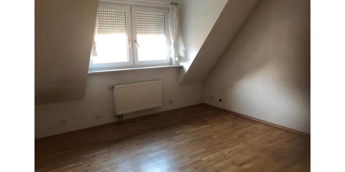 Reihenhaus Bad Ditzenbach - 6 Zimmer, 160 m&sup2;, 1.500&euro; | Angebot:23488856