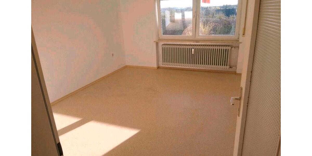 Erdgeschoßwohnung Kötz - 4 Zimmer, 120 m&sup2;, 1.300&euro; | Angebot:25589285