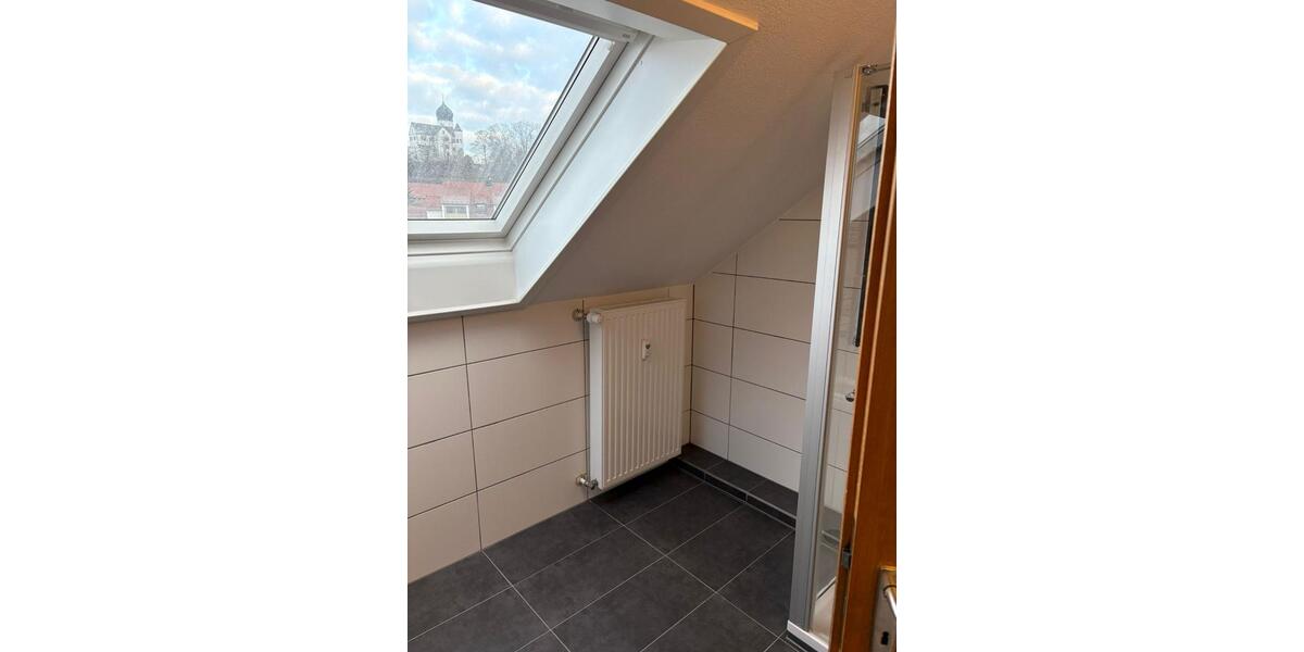 Gepflegte 2,5 Zimmer-DG-Wohnung in zentraler Lage in Illertissen 2.5 zimmer