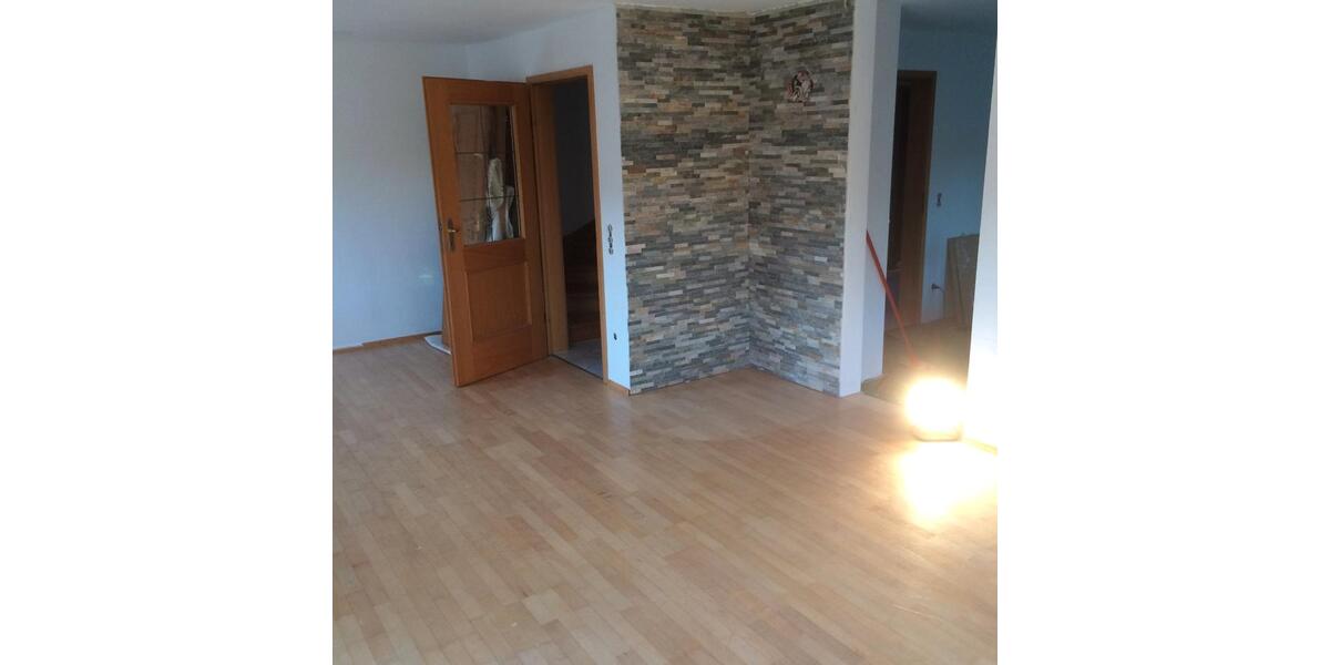 Erdgeschoßwohnung Unterroth - 5.5 Zimmer, 130 m&sup2;, 1.280&euro; | Angebot:26516710
